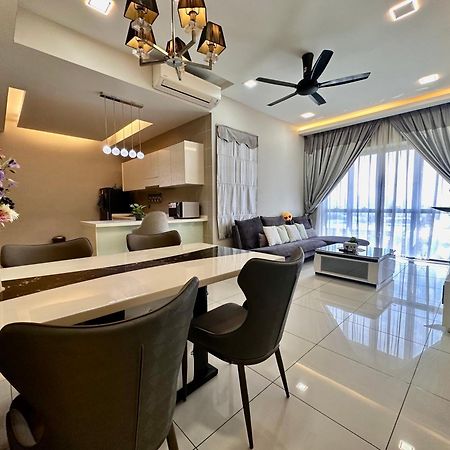 Takuro Homestay Petaling Jaya Extérieur photo